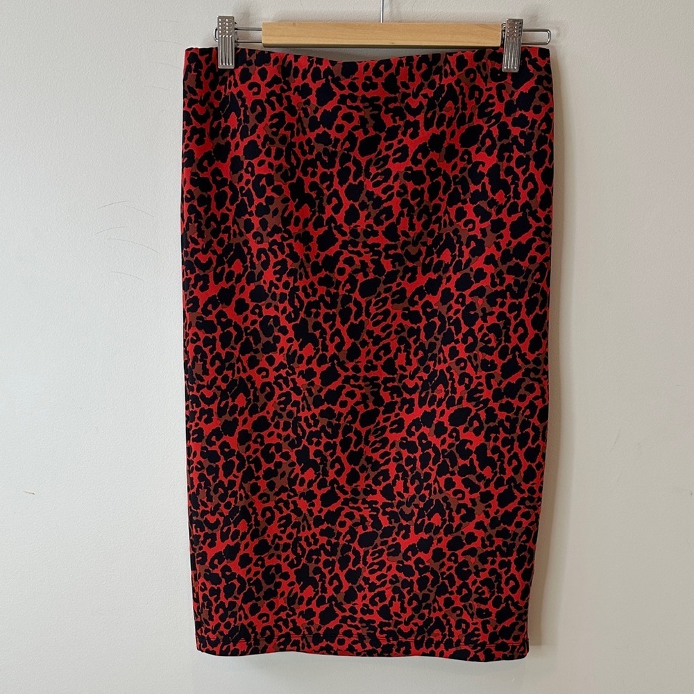 Philosophy Pull on Leopard Print Red and Black Skirt small